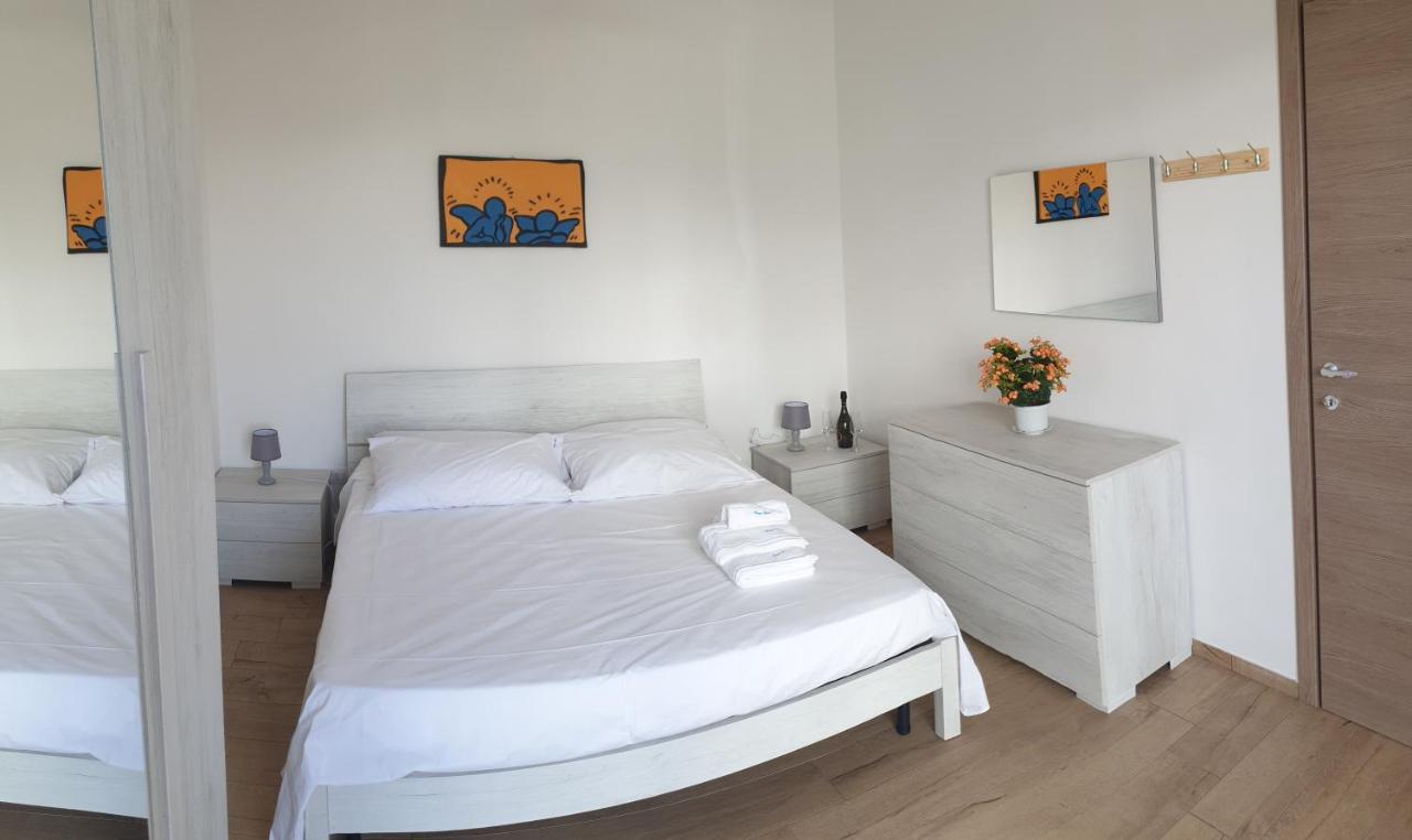 Casa Bro Villa Torre dell'Orso Bagian luar foto